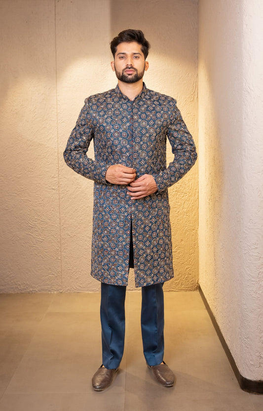 Naqsh Kurta Set