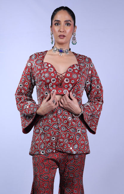 Aksini