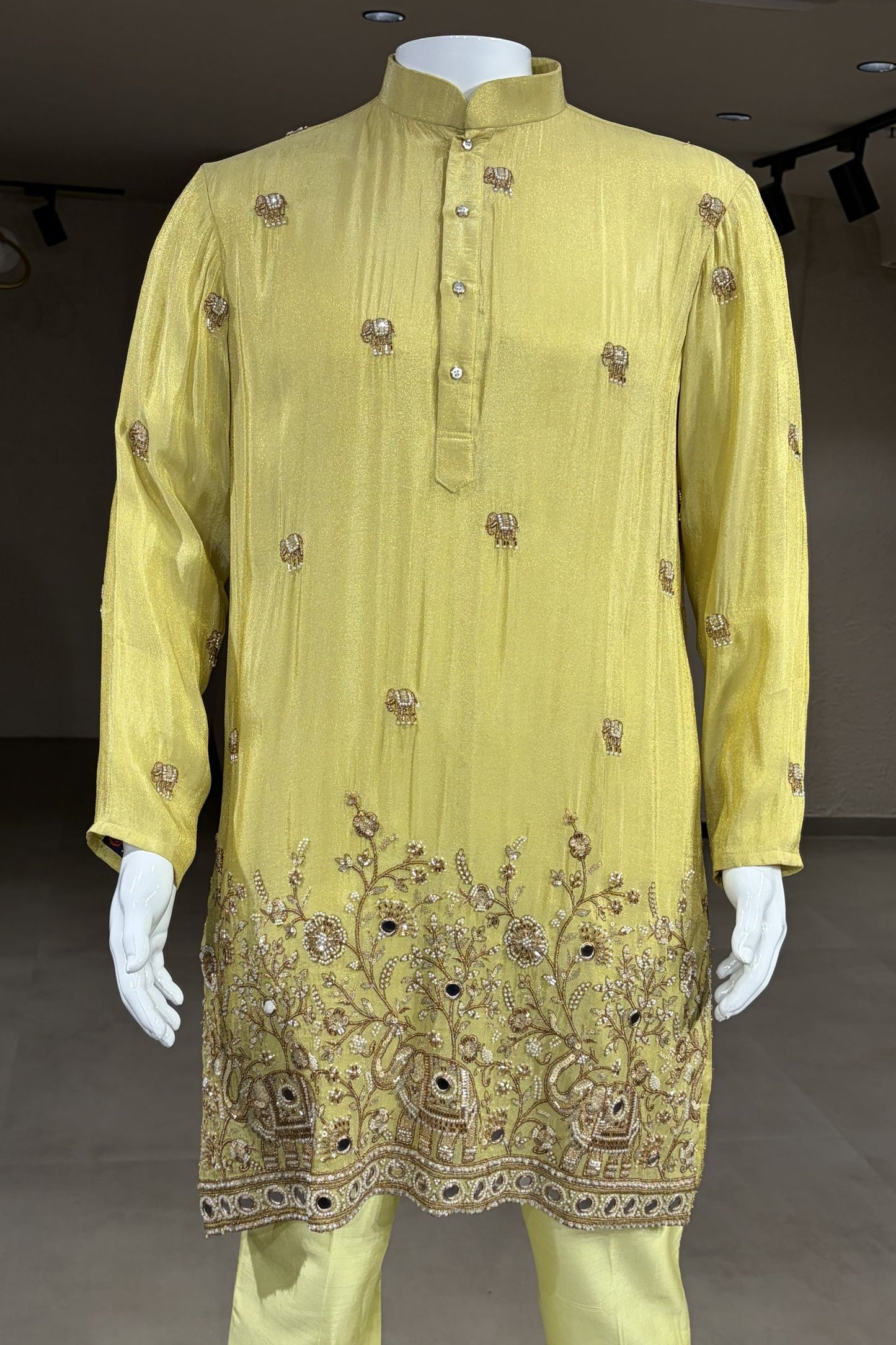 Gulzar Kurta Set