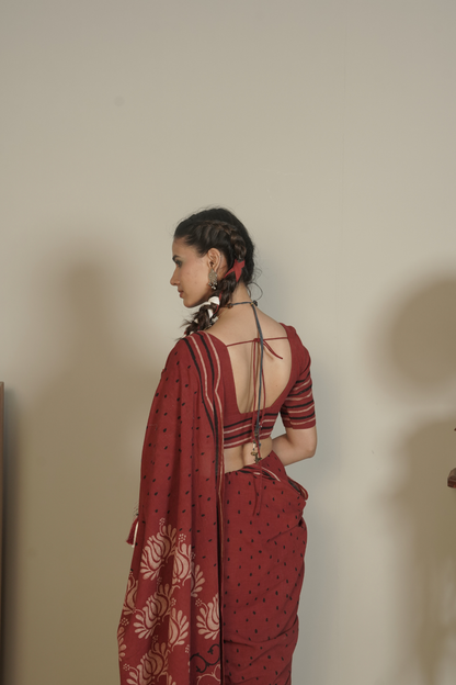 Rakta Butti Ajrakh Cotton Saree – Vesha