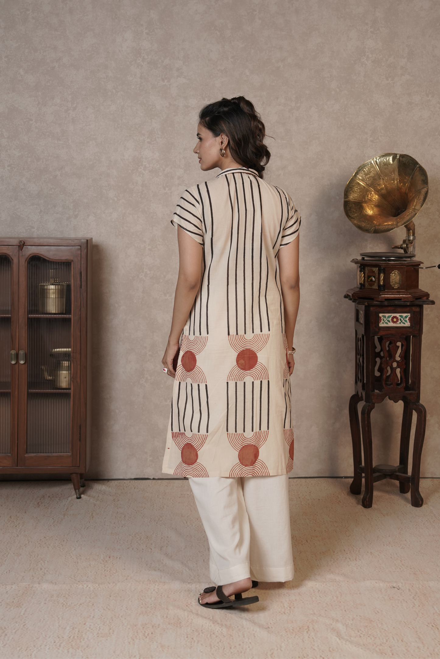 Oryn Geo Stripe Ajrakh Cotton Kurta Plazo Set – Ivory Clay