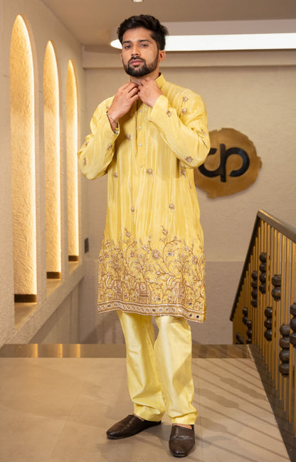 Gulzar Kurta Set