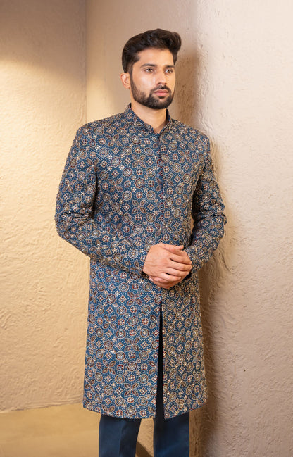Naqsh Kurta Set