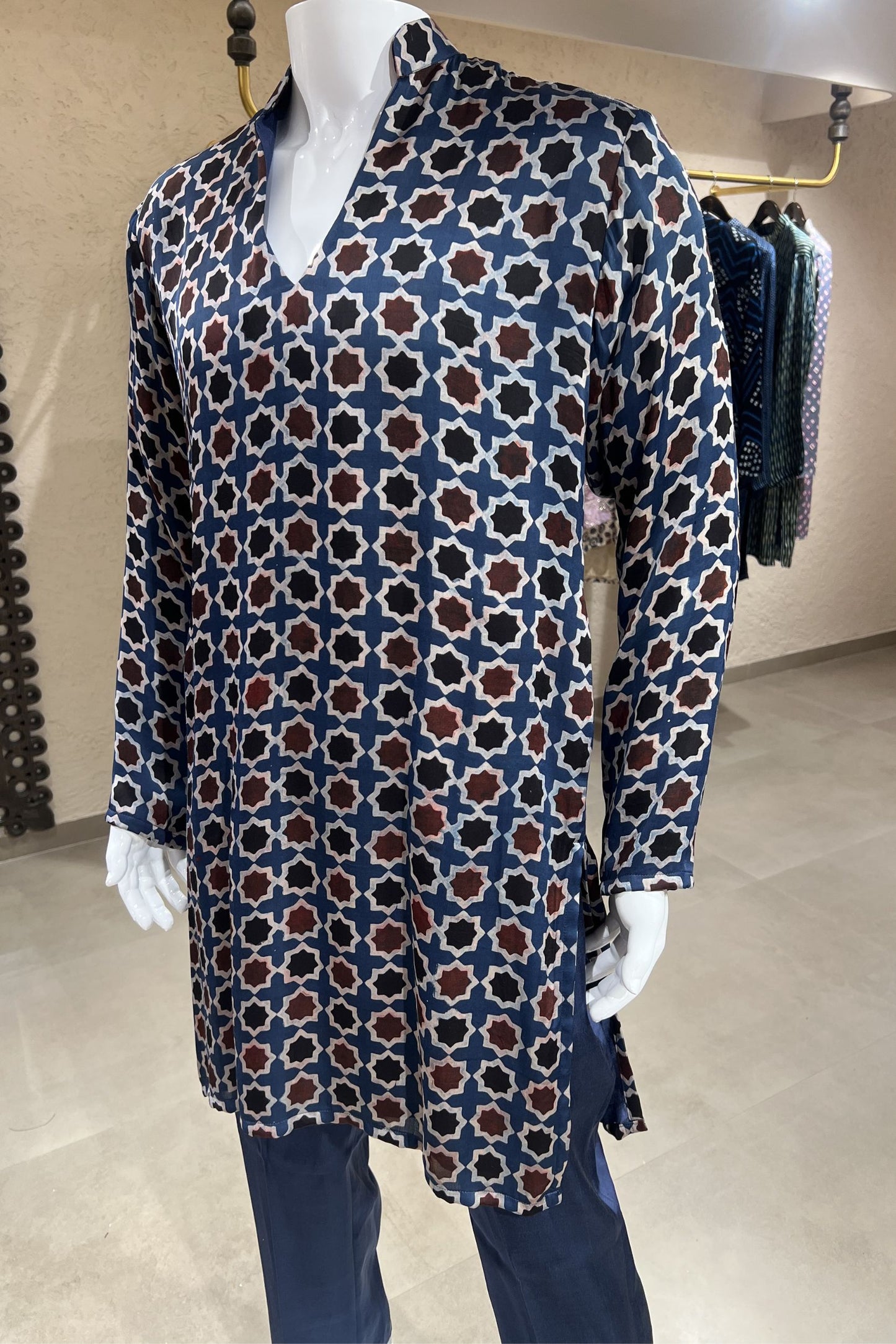 Naqsh Virasat Modal Silk Kurta Set