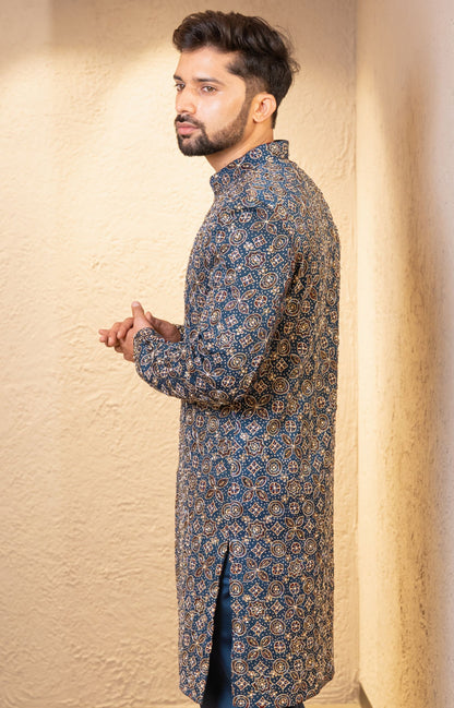 Naqsh Kurta Set