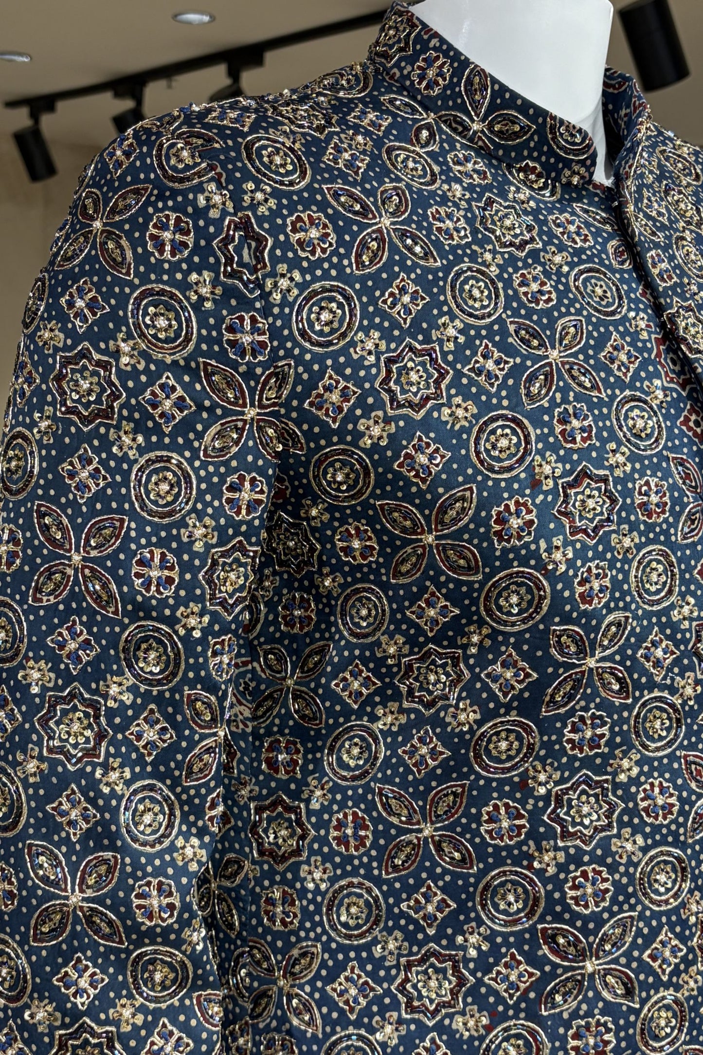 Naqsh Kurta Set