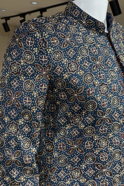 Naqsh Kurta Set