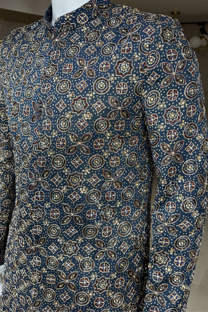 Naqsh Kurta Set