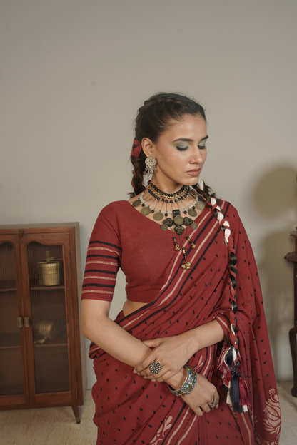 Rakta Butti Ajrakh Cotton Saree – Vesha